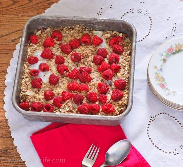 baked-raspberry-oatmeal-recipe