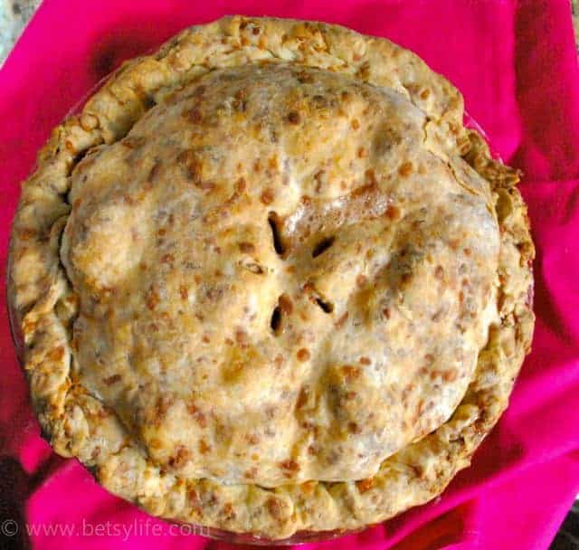 cheddar-crusted-apple-pie
