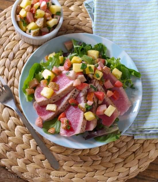 Seared Tuna with Pickled Strawberry Salsa | Betsylife.com 