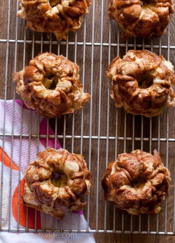 Mini French Toast Bundt Cakes. Perfect brunch food! 
