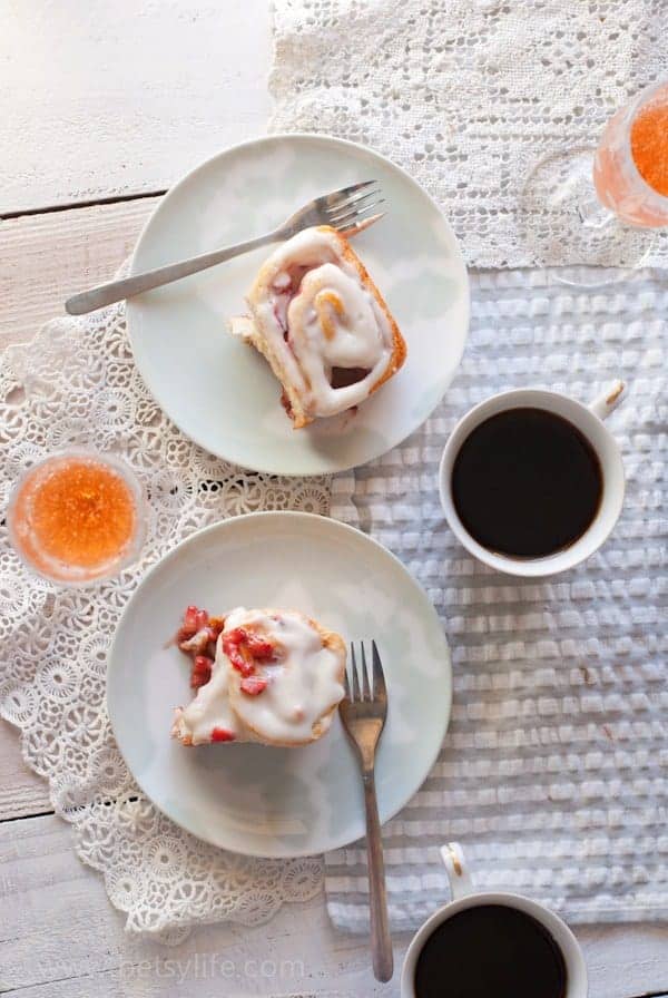 Fresh Strawberry Cinnamon Rolls with Champagne Cream Cheese Frosting 