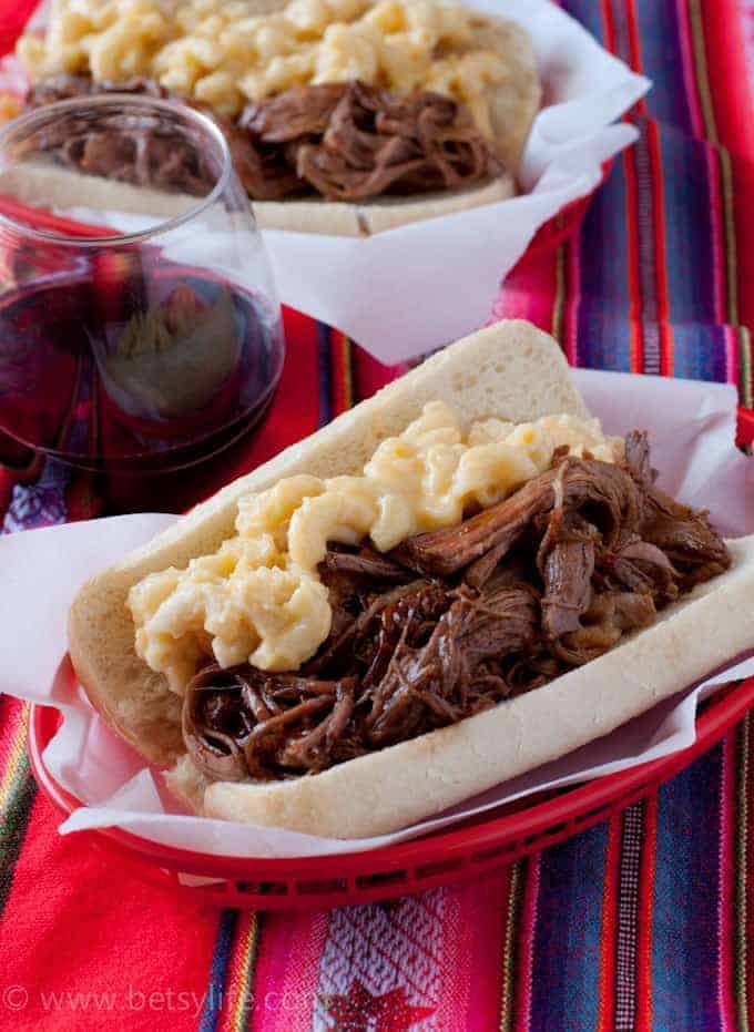 Braised Beef Mac and Cheese Sandwiches 
