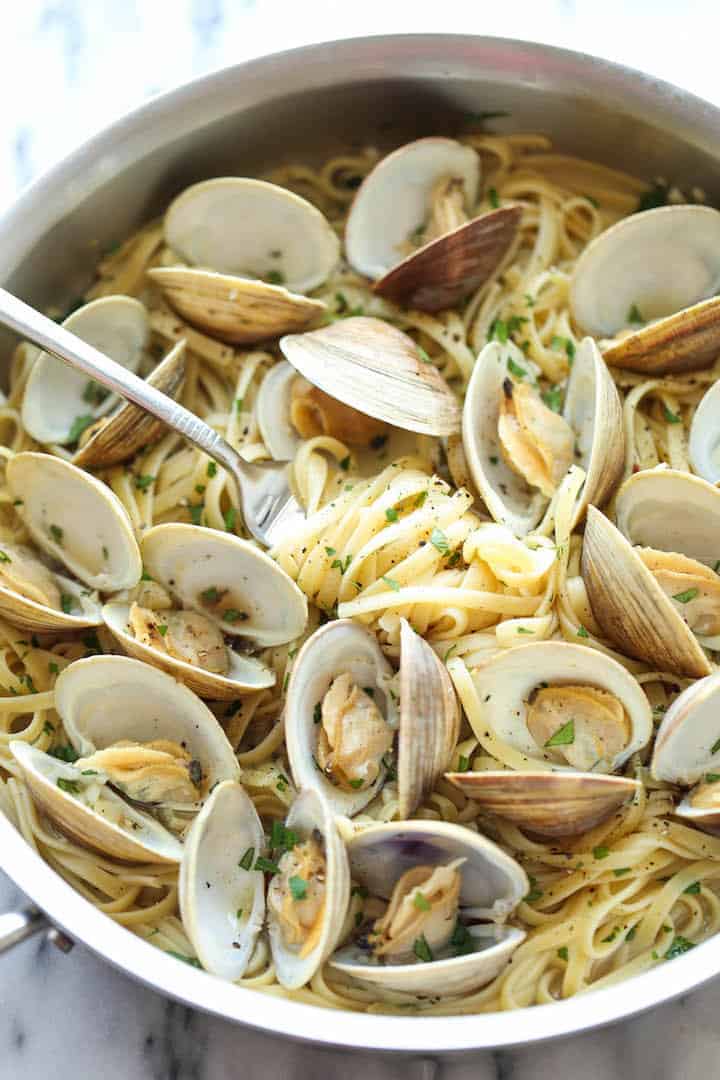 30 Minute Date Night Meals. Easy Linguine With Clams
