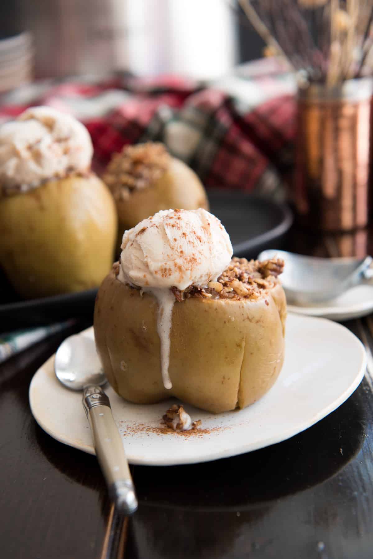 Easy Baked Apples in the Crock Pot - Betsylife